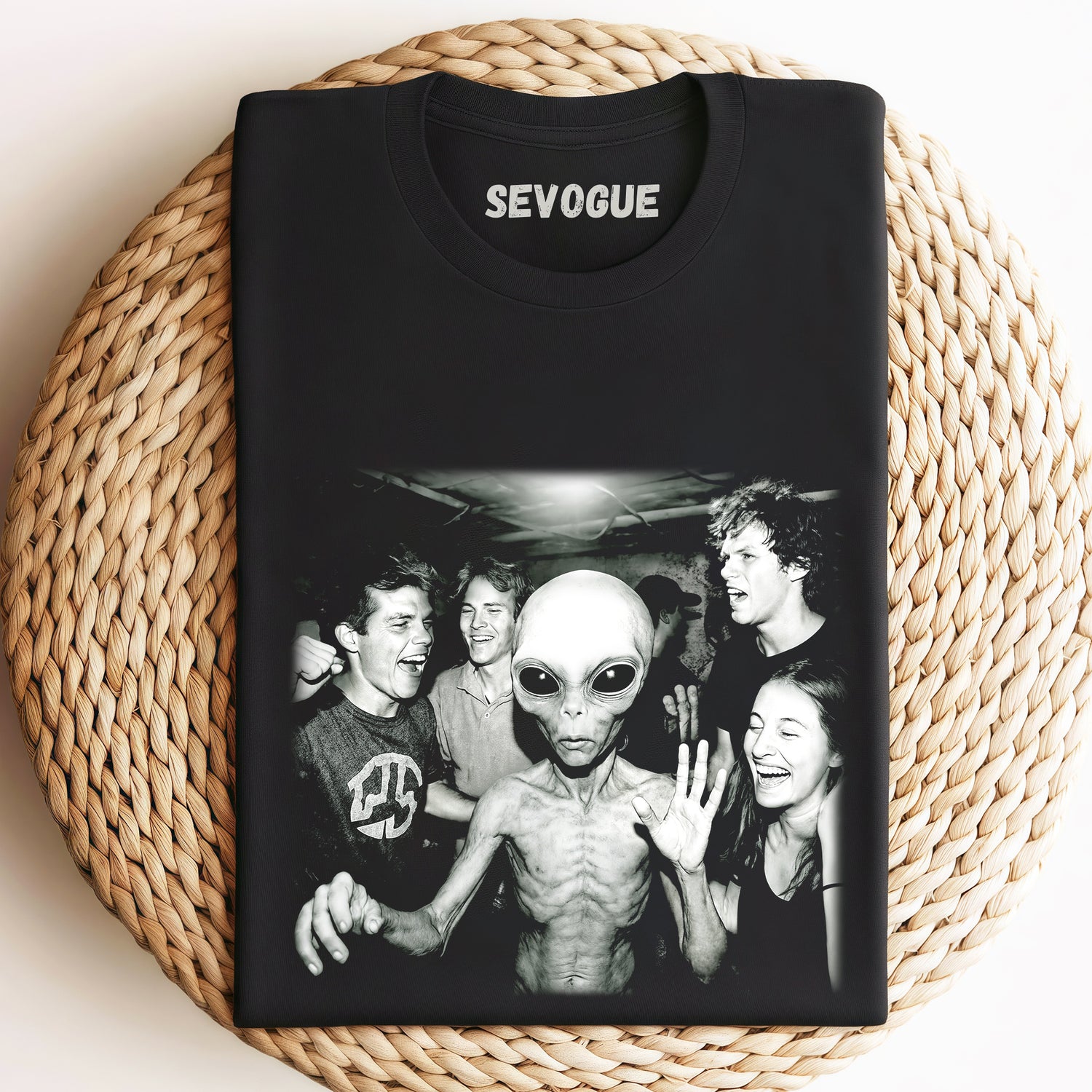 Alien Unisex Tee, Sweatshirt & Hoodi