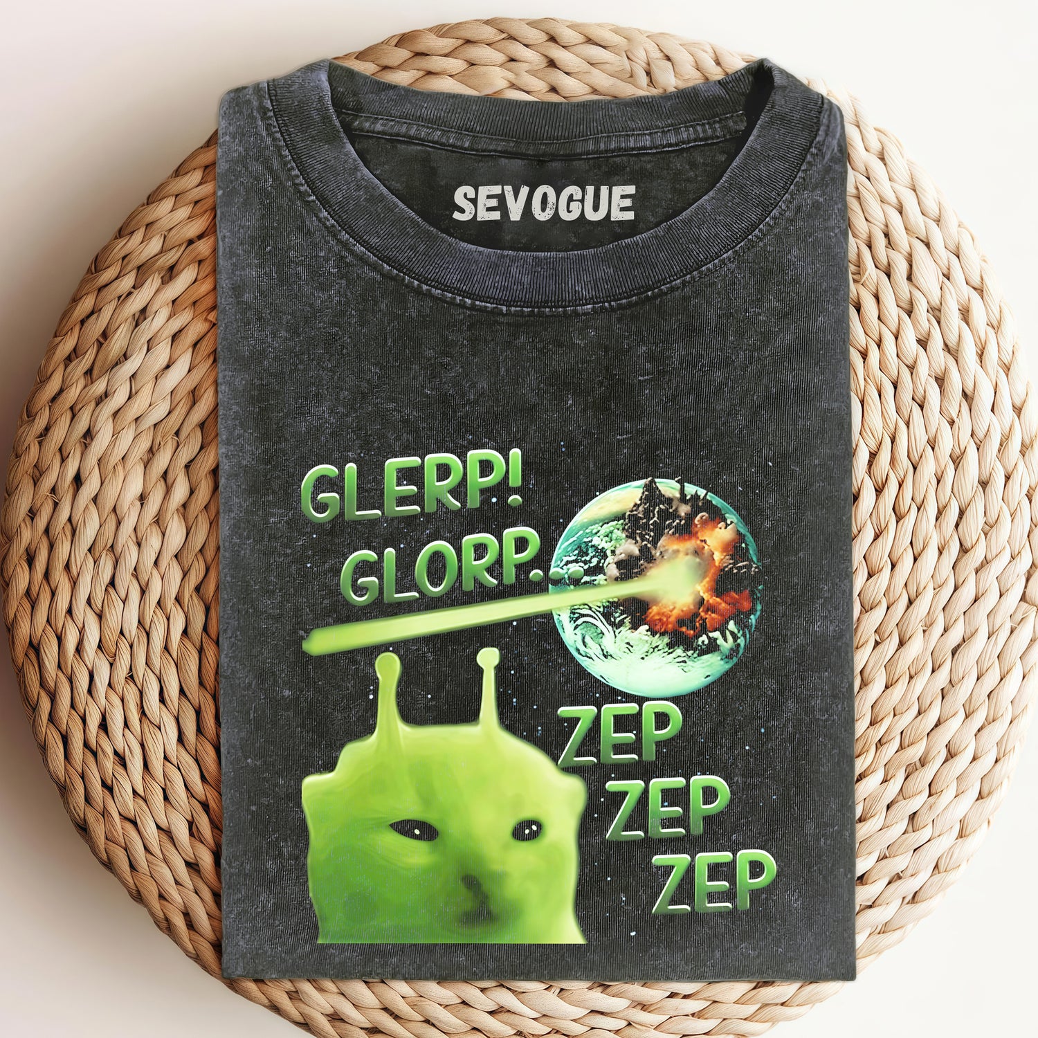 Alien Cat Vintage Unisex Tee, Sweatshirt & Hoodi
