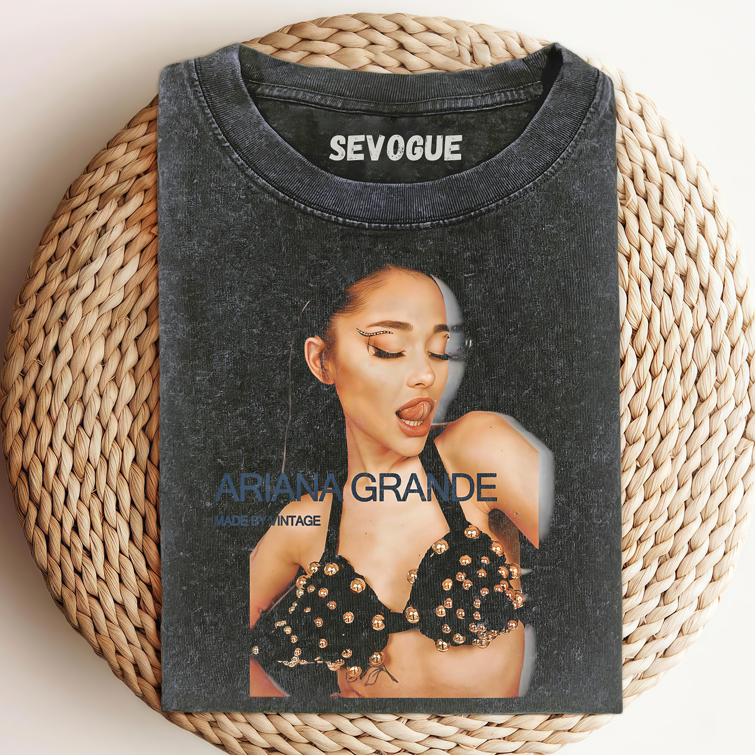Ariana Grande Unisex Tee, Sweatshirt & Hoodie