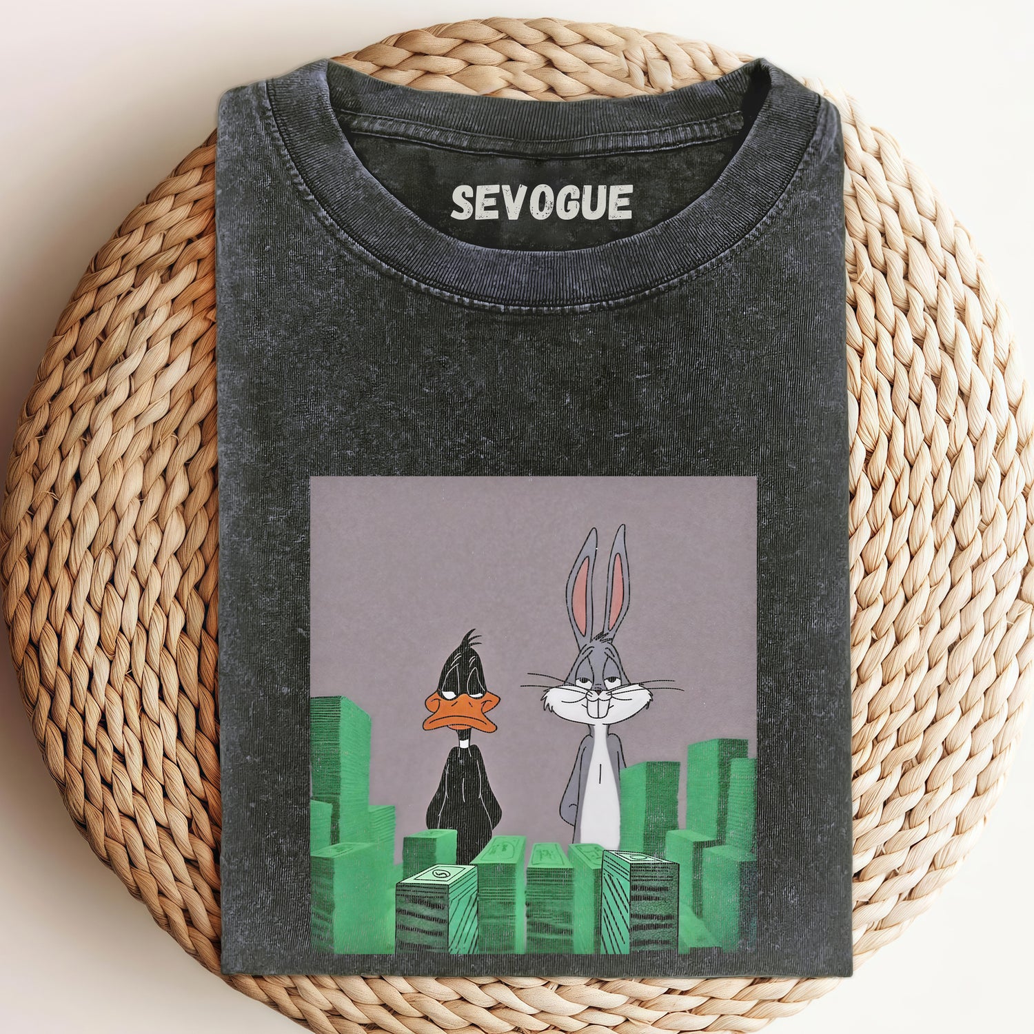 Bugs Bunny V2 Unisex Tee, Sweatshirt & Hoodi