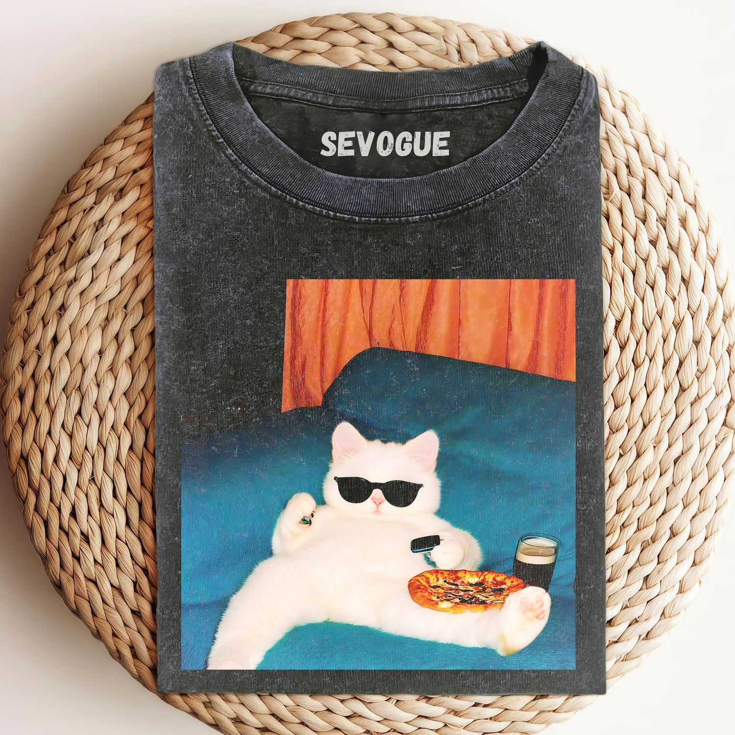 Cool Kitten Eating Pizza Unisex Tee, Sweatshirt & Hoodie
