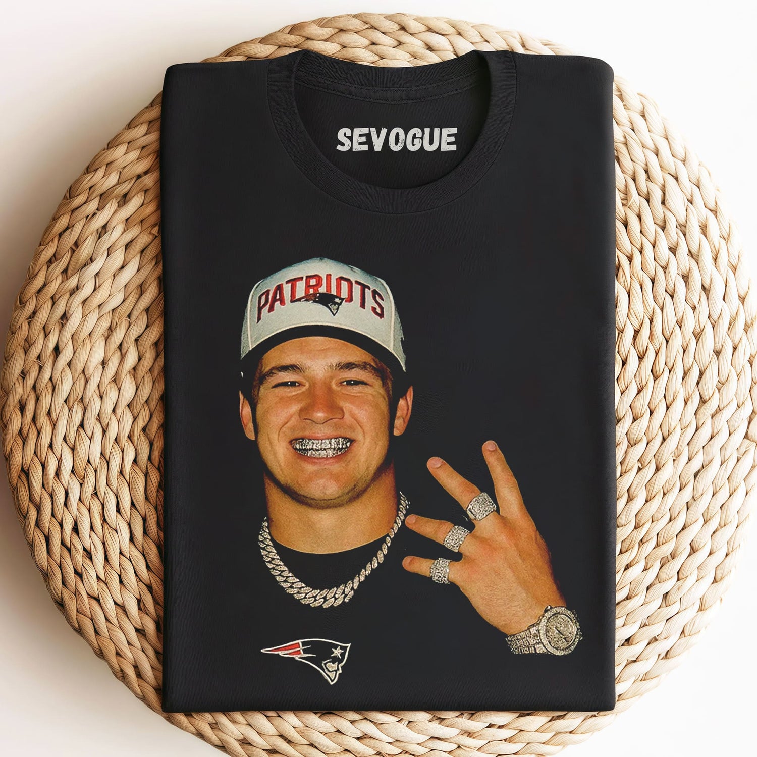 Drake Maye V2 Unisex Tee, Sweatshirt & Hoodie