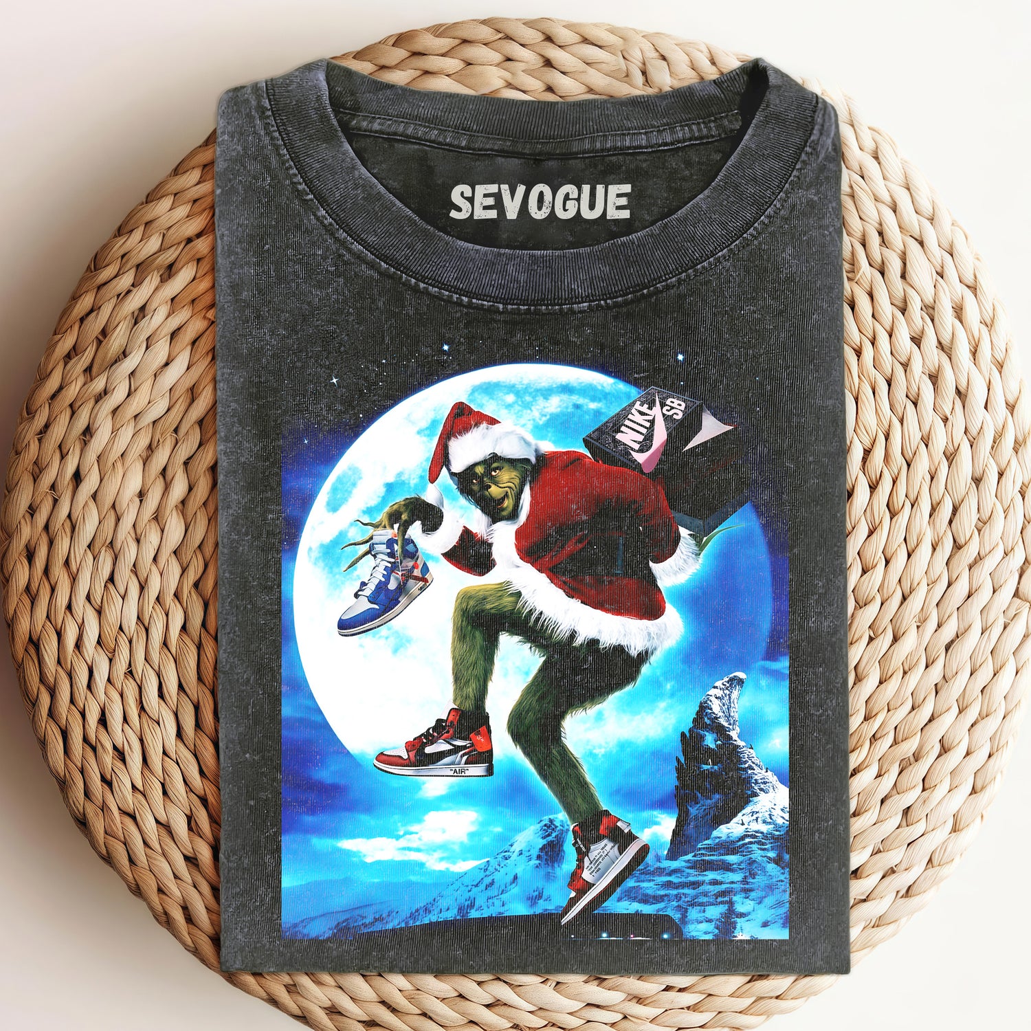 Grinch Steals Shoes Unisex Tee, Sweatshirt & Hoodi