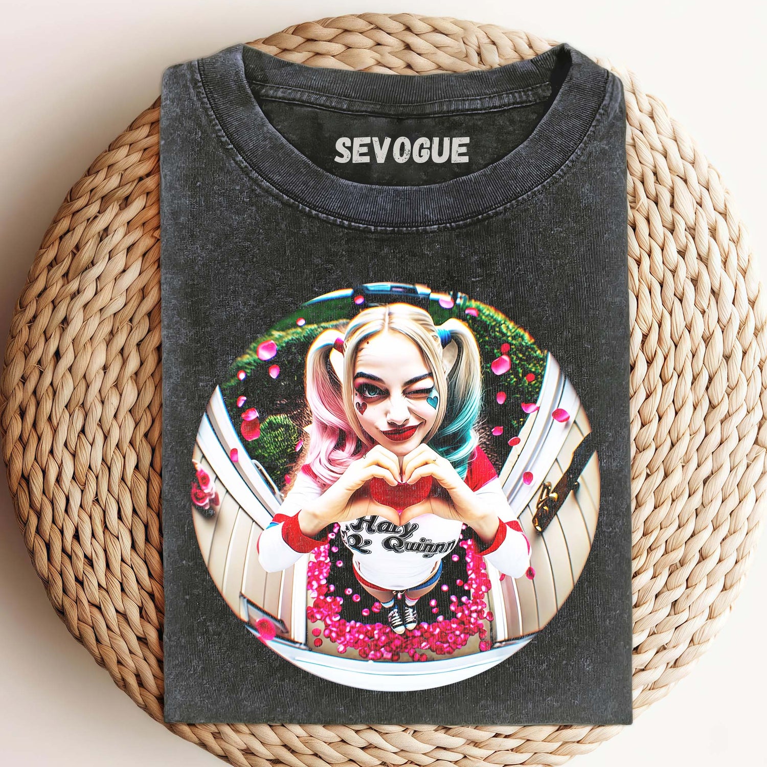 Harley Quinn Retro Unisex Tee, Sweatshirt & Hoodie