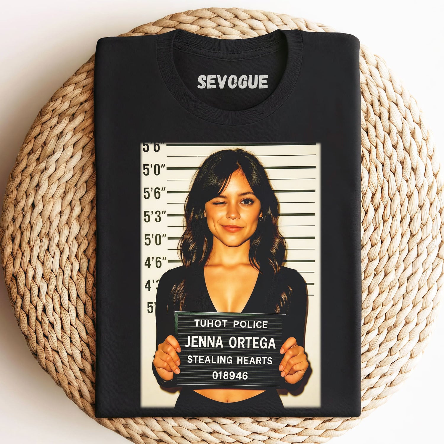 Jenna Ortega V1 Unisex Tee, Sweatshirt & Hoodie