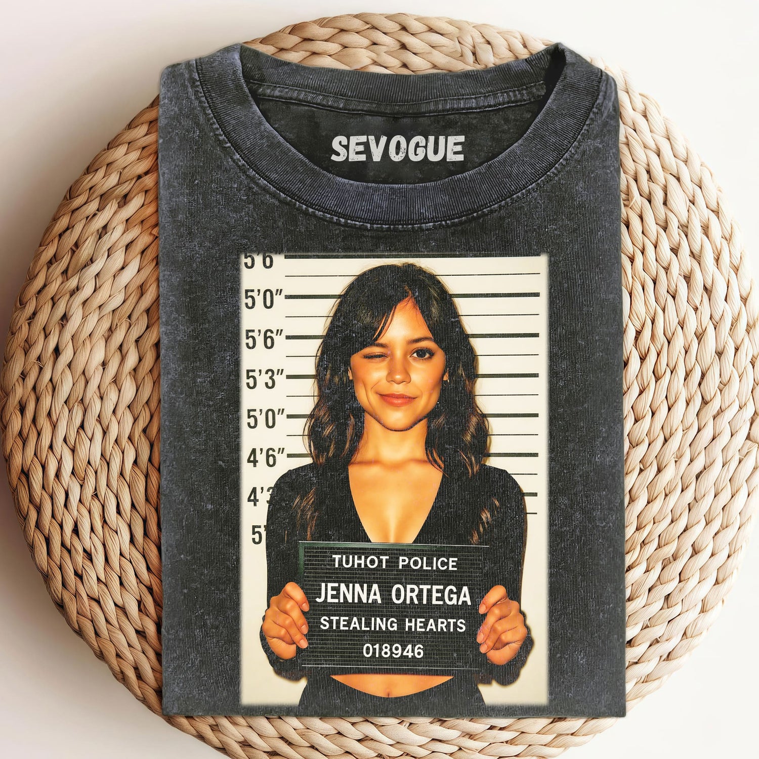 Jenna Ortega V1 Unisex Tee, Sweatshirt & Hoodie