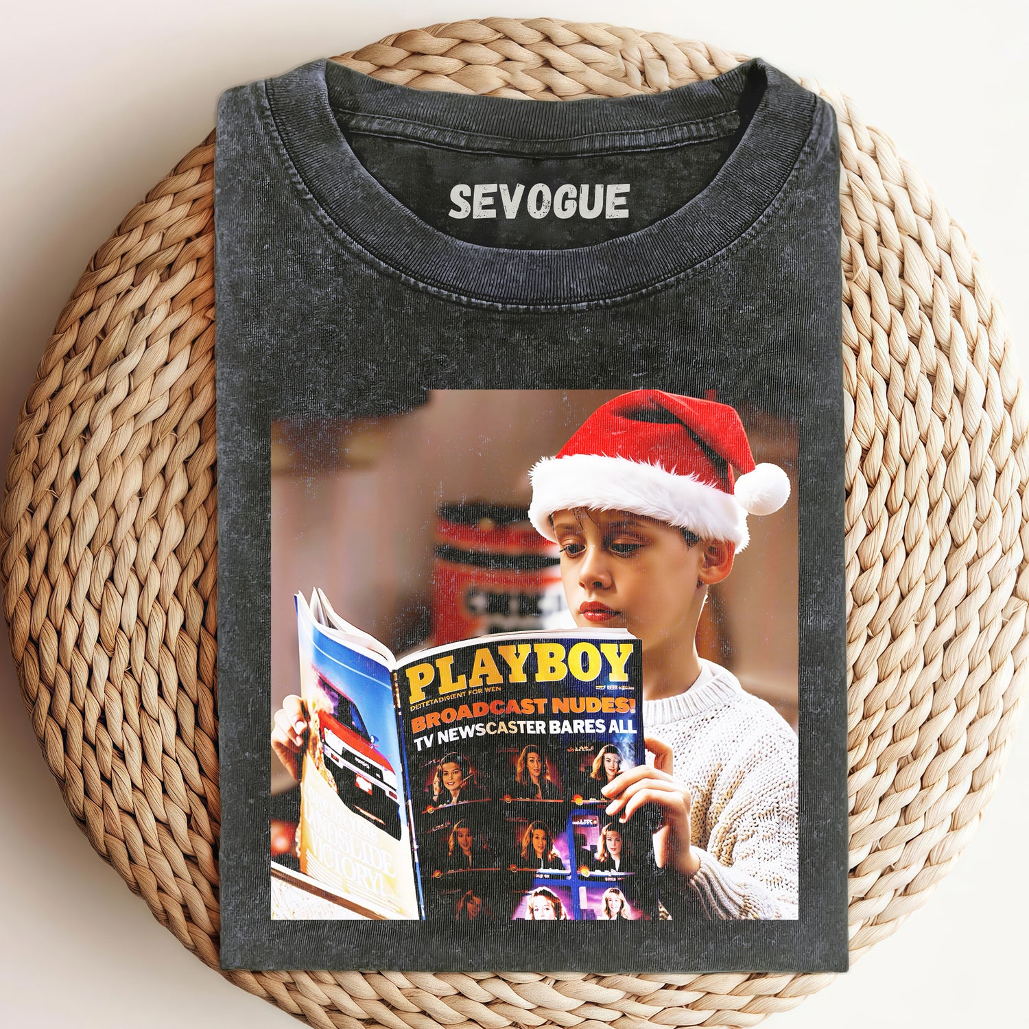 Kevin Mccallister Reads Playboy Magazine On Christmas Unisex Tee, Sweatshirt & Hoodi