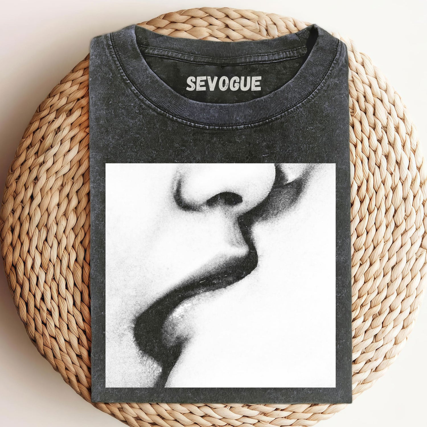 Kiss Unisex Tee, Sweatshirt & Hoodie