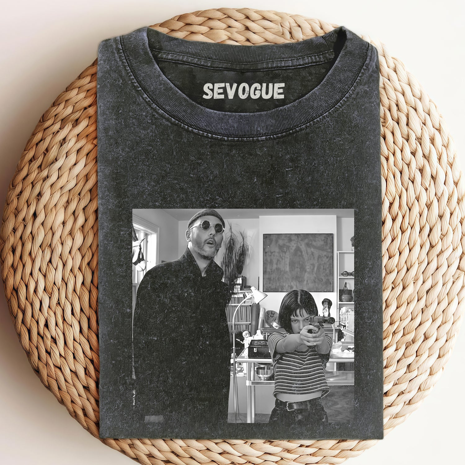 Leon Unisex Tee, Sweatshirt & Hoodi