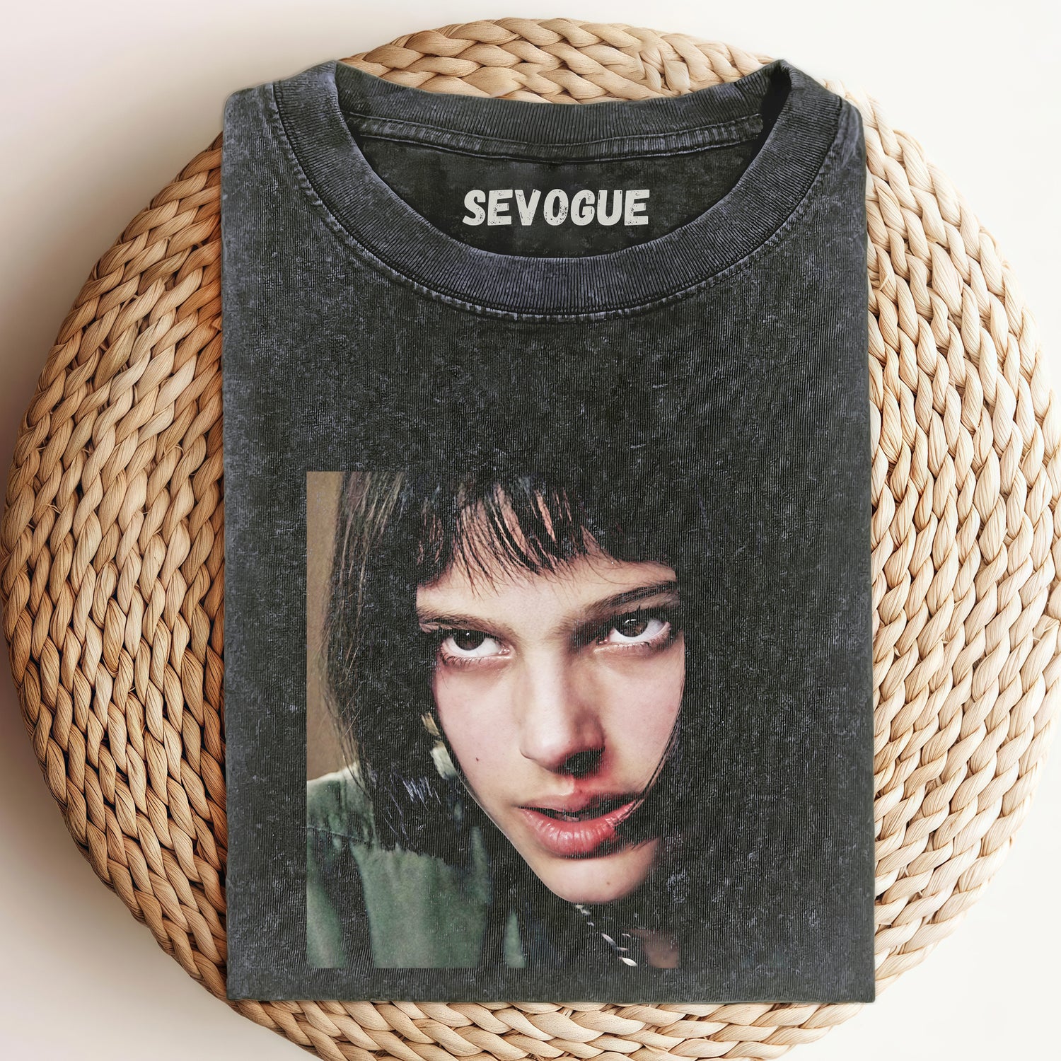 Leon V2 Unisex Tee, Sweatshirt & Hoodi