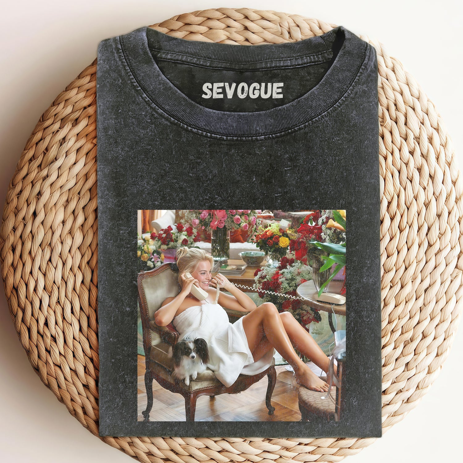 Margot Robbie Unisex Tee, Sweatshirt & Hoodi