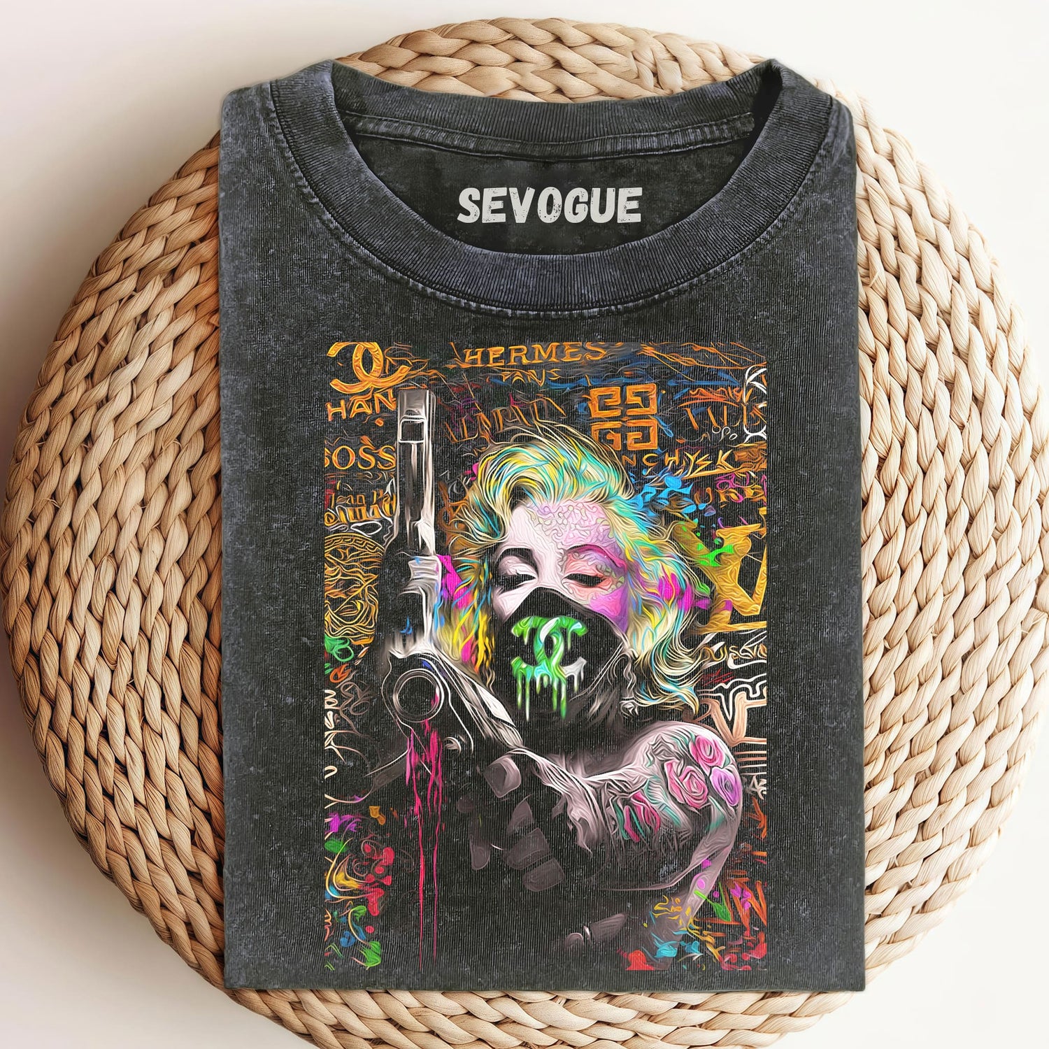 Marilyn Monroe Street Style Unisex Tee, Sweatshirt & Hoodie