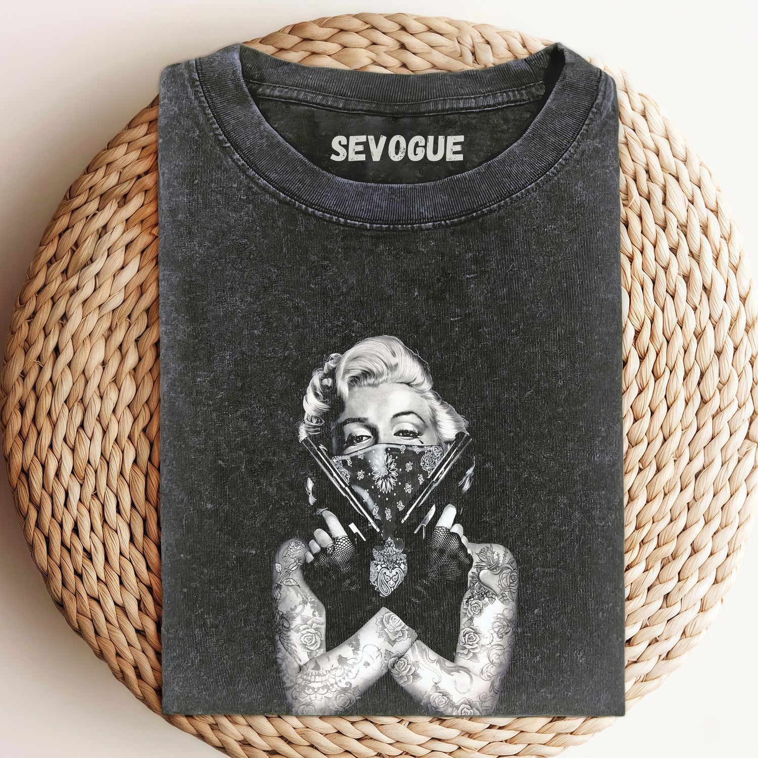 Marilyn Monroe V4 Unisex Tee, Sweatshirt & Hoodi