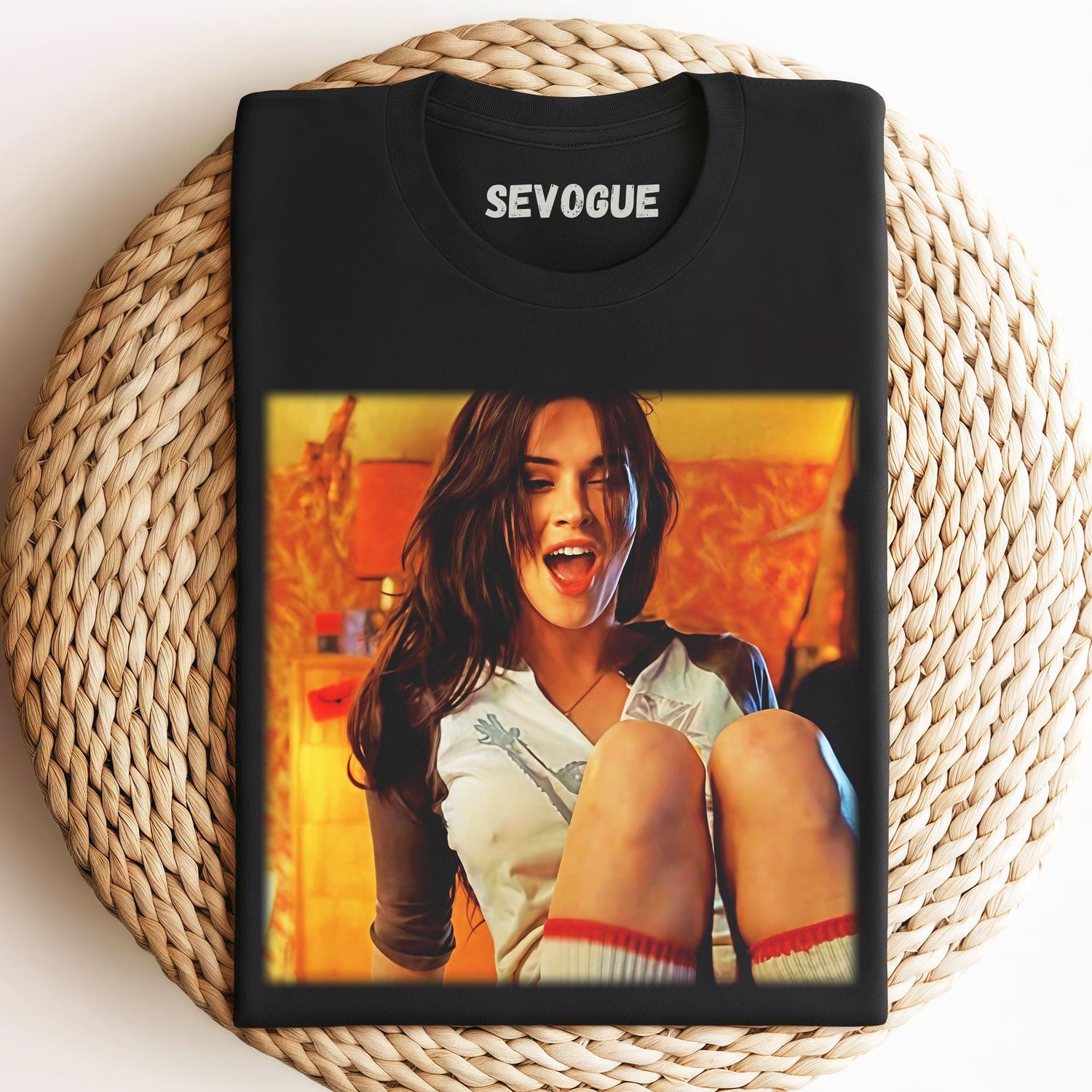 Megan Fox T1 Unisex Tee, Sweatshirt & Hoodie