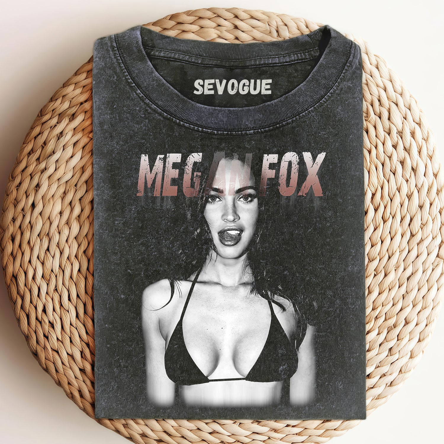 Megan Fox T4 Unisex Tee, Sweatshirt & Hoodi