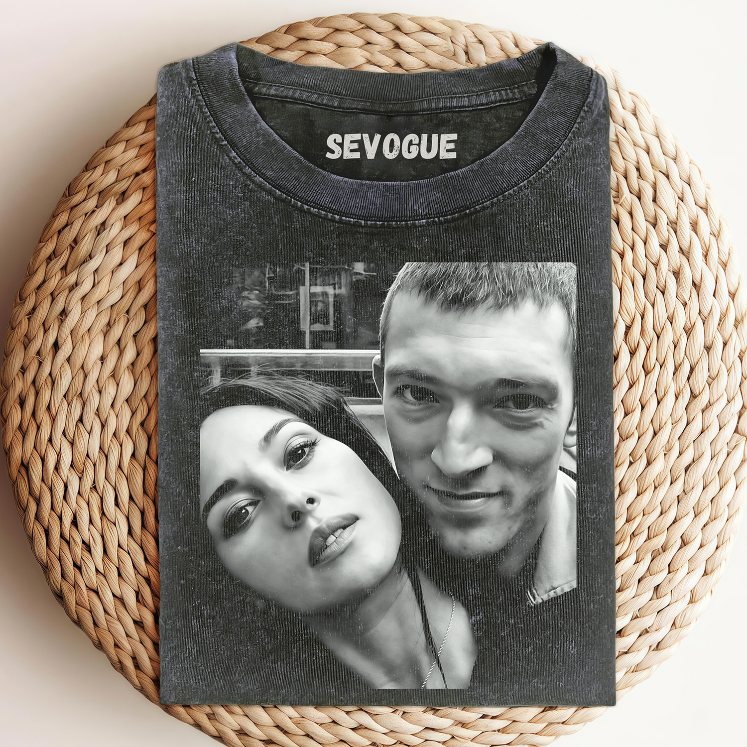 Monica Bellucci & Vincent Cassel Unisex Tee, Sweatshirt & Hoodie