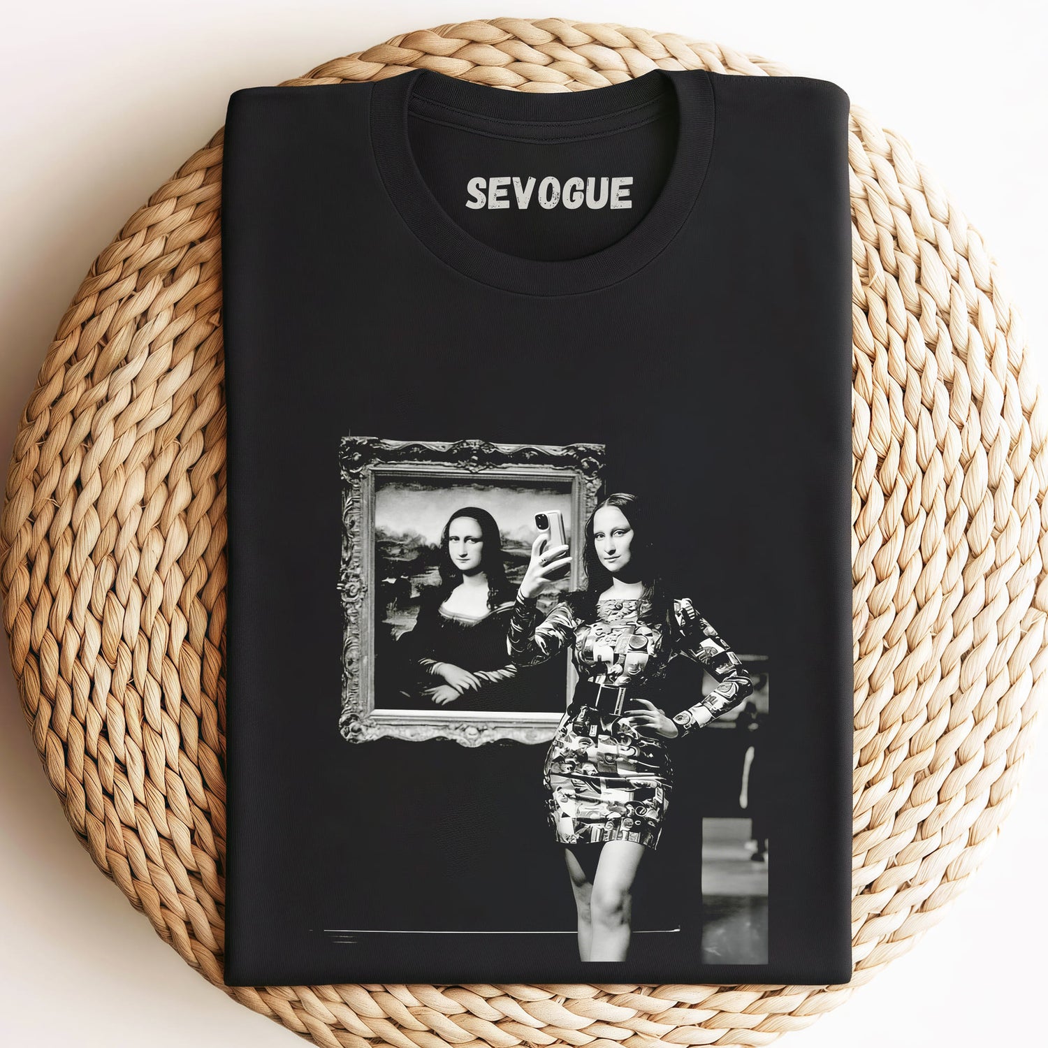 Painting Mona Lisa Unisex Tee, Sweatshirt & Hoodie