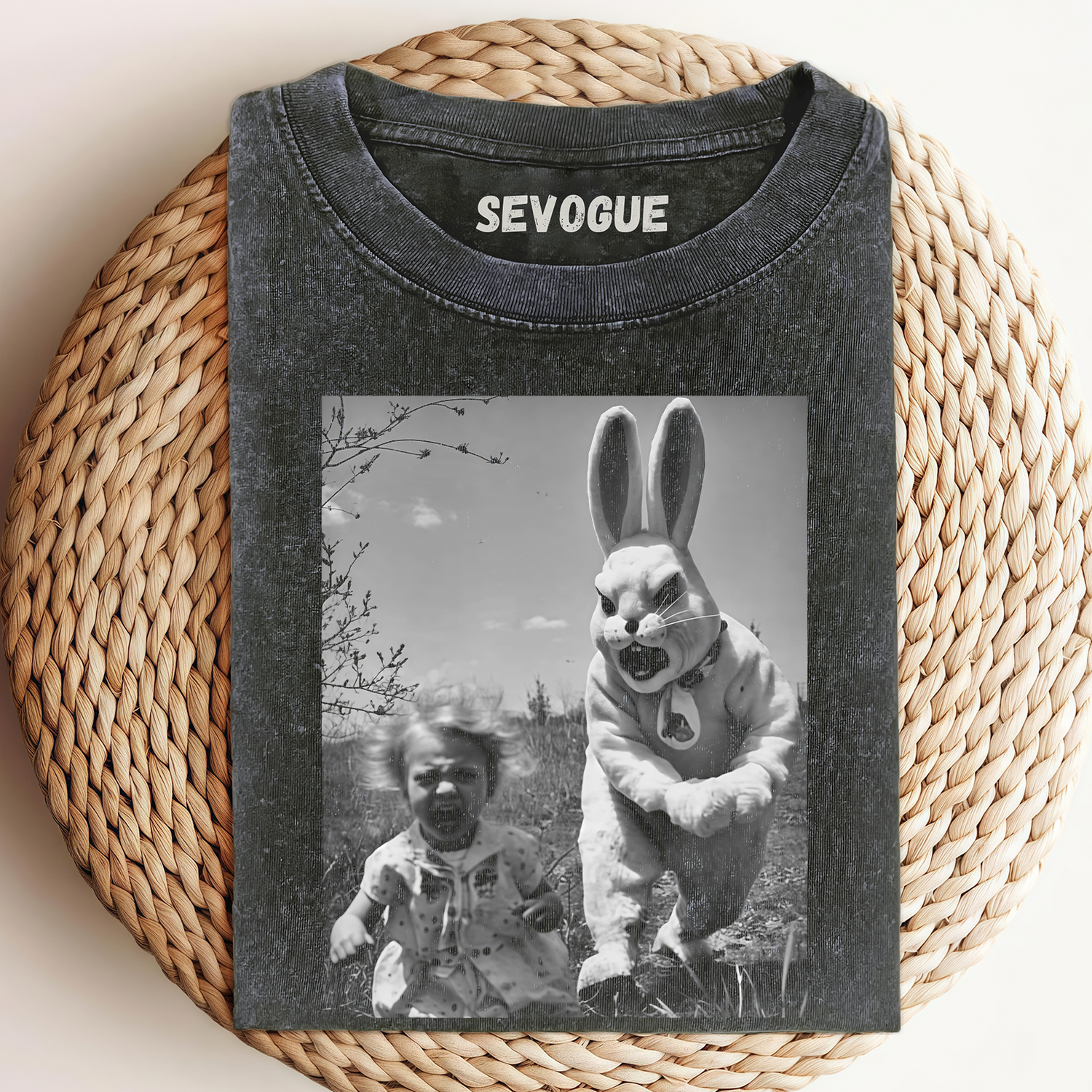 Retro Alice Unisex Tee, Sweatshirt & Hoodie