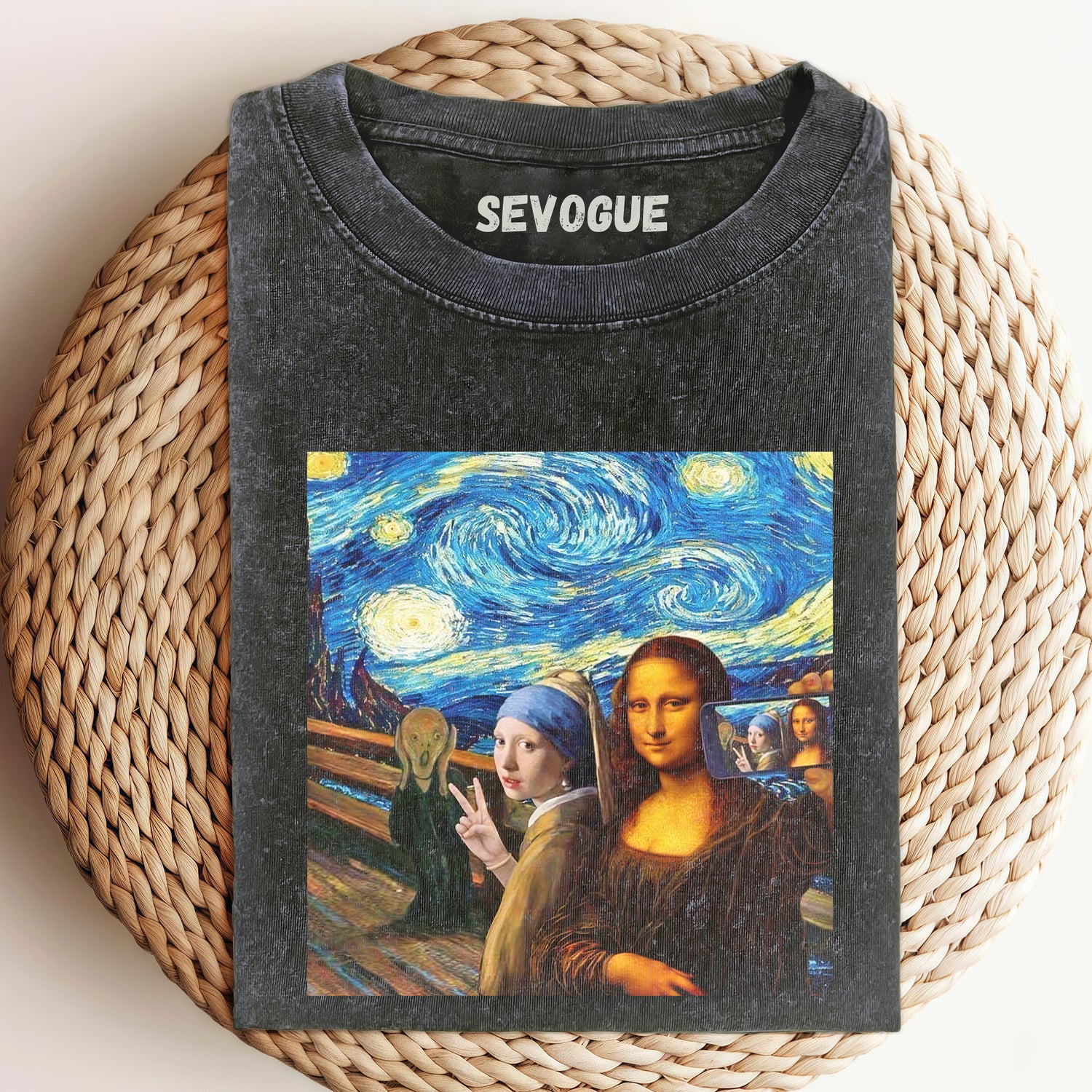 Selfie Of Mona Lisa Unisex Tee, Sweatshirt & Hoodi