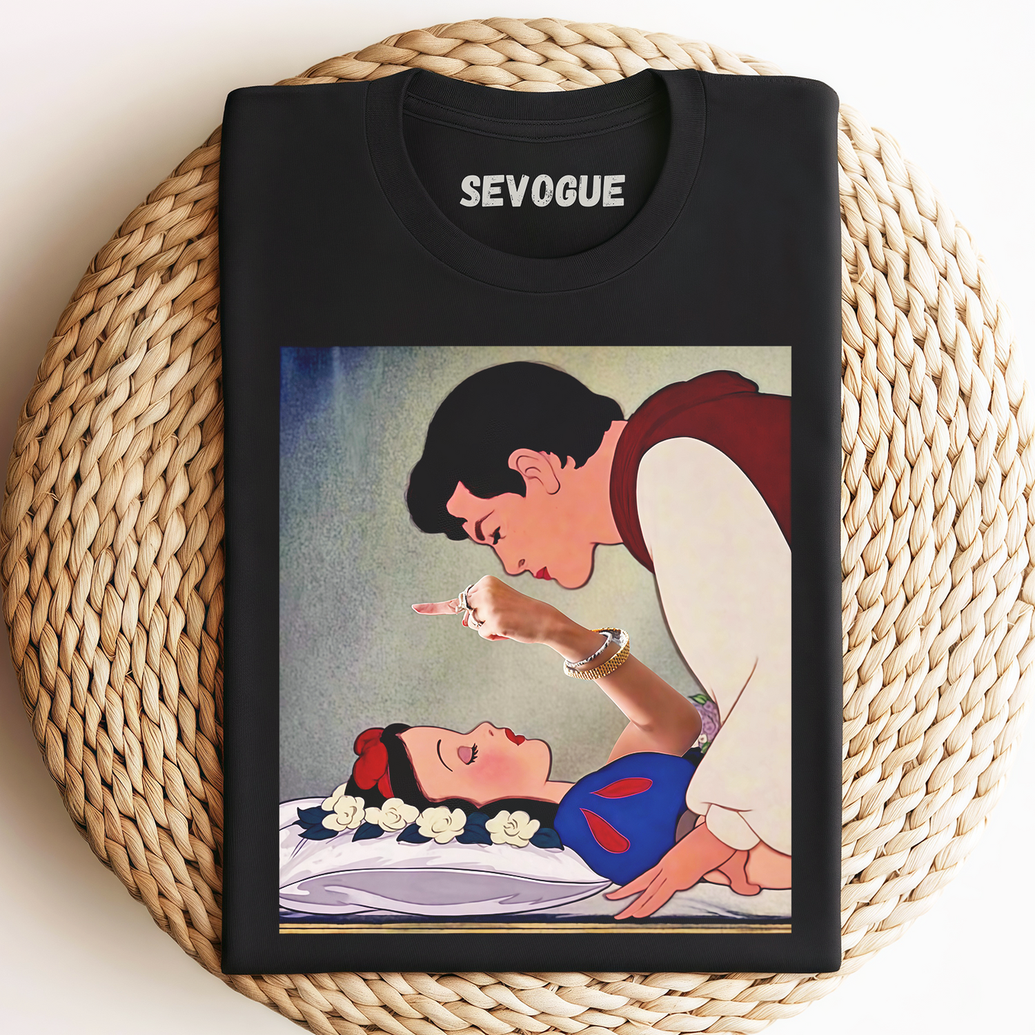 Snow White Doesn't Need A Prince Unisex Tee, Sweatshirt & Hoodie