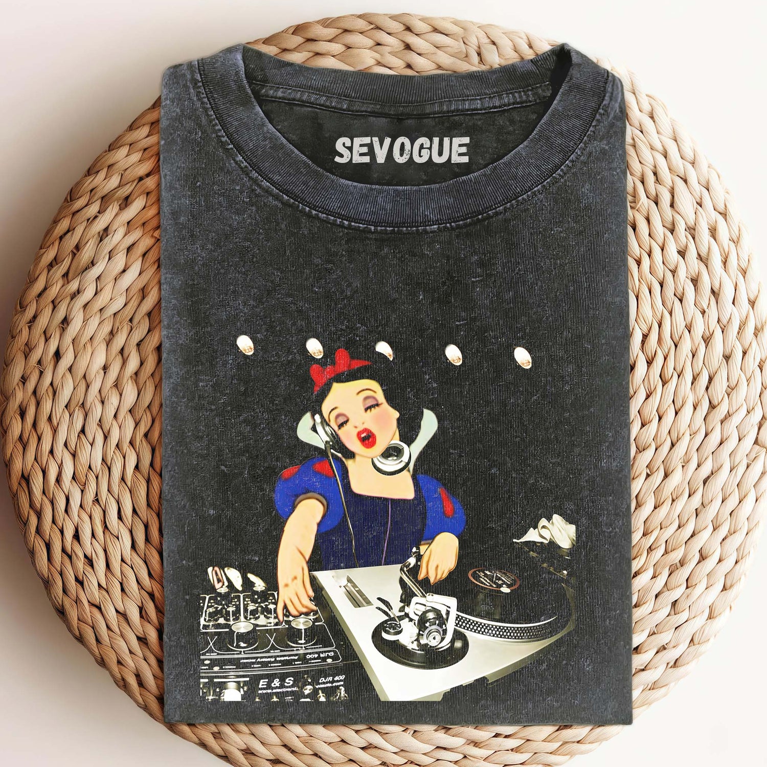 Snow White Parody V2 Unisex Tee, Sweatshirt & Hoodie
