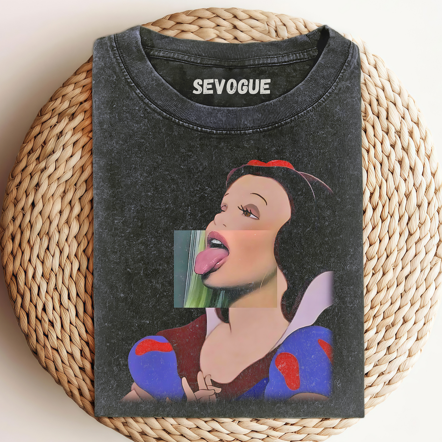 Snow White Shirt 2.0 Unisex Tee, Sweatshirt & Hoodie