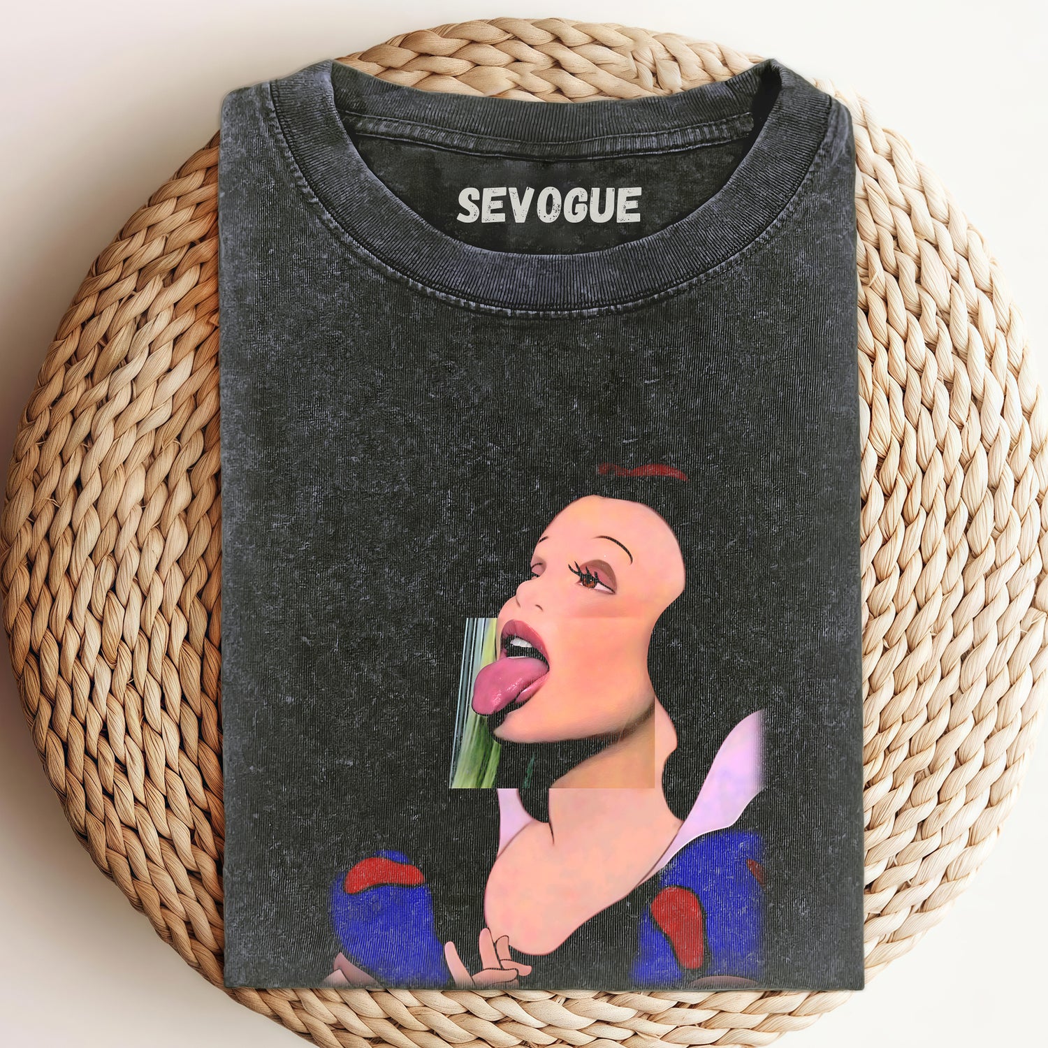 Snow White V12 Unisex Tee, Sweatshirt & Hoodi
