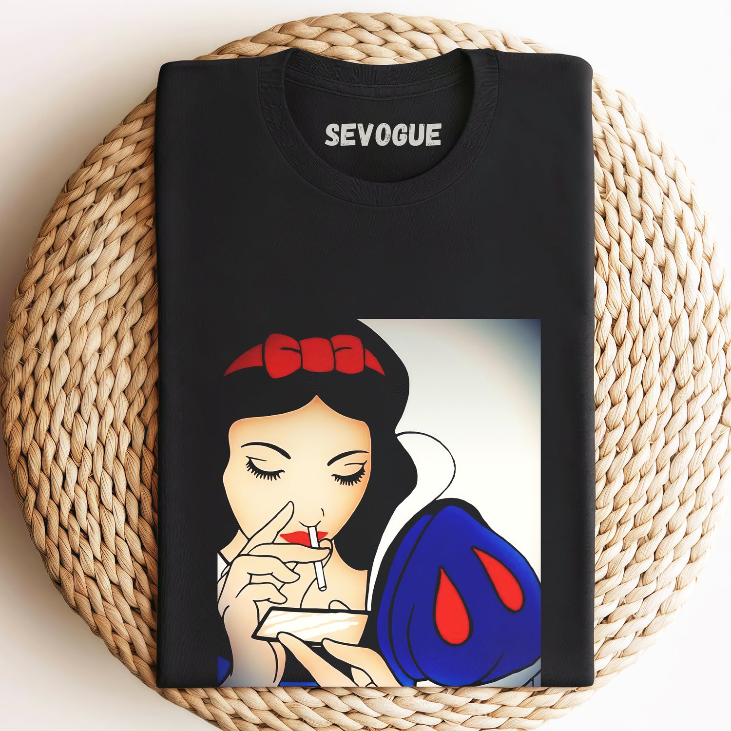 Snow White V4 Unisex Tee, Sweatshirt & Hoodi