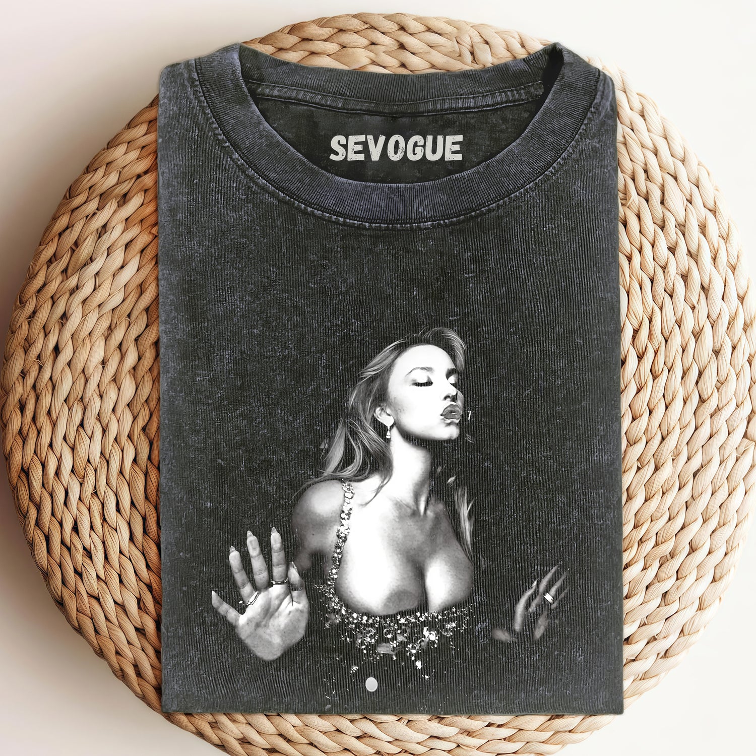 Sydney Sweeney V3 Unisex Tee, Sweatshirt & Hoodi
