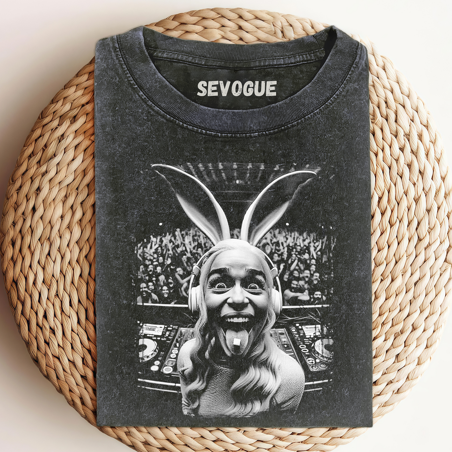 Techno Rabbit Khaleesi Dj Party Star – Game Of Thrones Meets Rave Unisex Tee, Sweatshirt & Hoodie
